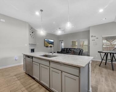 11702 Glossy Oak Lane - Photo Thumbnail 7