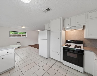 418 Texas Street - Photo Thumbnail 19