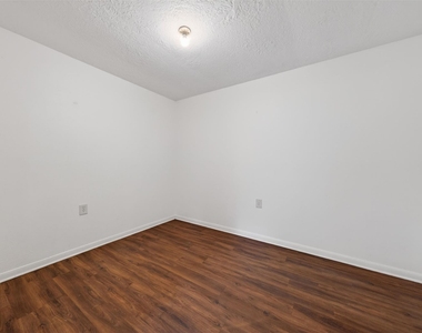 418 Texas Street - Photo Thumbnail 21