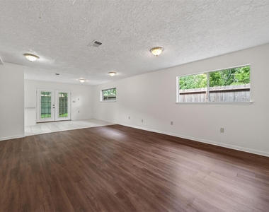418 Texas Street - Photo Thumbnail 8