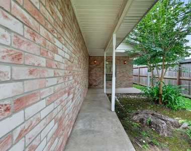 418 Texas Street - Photo Thumbnail 5