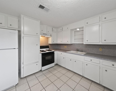418 Texas Street - Photo Thumbnail 29
