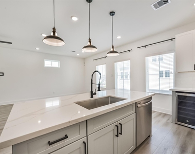 8321 Springwood Canyon Lane - Photo Thumbnail 21