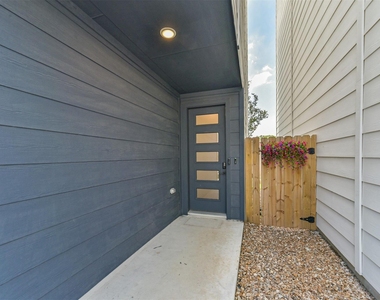 8321 Springwood Canyon Lane - Photo Thumbnail 5