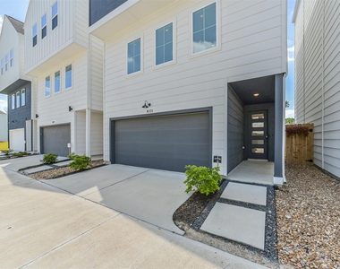 8321 Springwood Canyon Lane - Photo Thumbnail 4