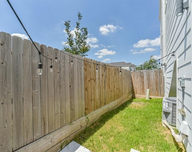 8321 Springwood Canyon Lane - Photo Thumbnail 10
