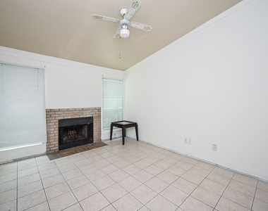 3900 Woodchase Drive - Photo Thumbnail 2