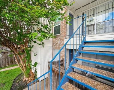 3900 Woodchase Drive - Photo Thumbnail 25