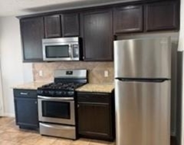 13714 Lacy Cove Court - Photo Thumbnail 5