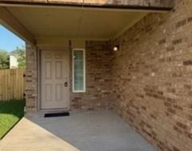 13714 Lacy Cove Court - Photo Thumbnail 1