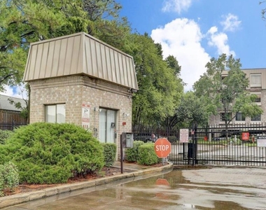 2207 S Braeswood Boulevard - Photo Thumbnail 14