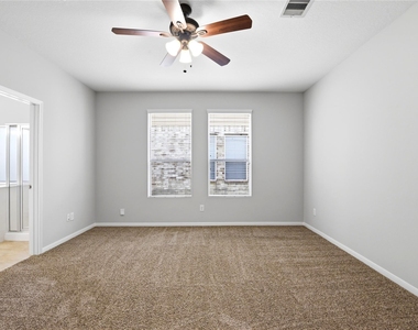 1107 Northgate Springs Drive - Photo Thumbnail 8