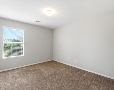 1107 Northgate Springs Drive - Photo Thumbnail 14