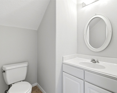 1107 Northgate Springs Drive - Photo Thumbnail 16