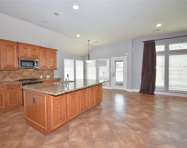13611 Summer Cloud Lane - Photo Thumbnail 12