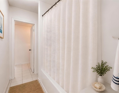 1902 Avenue B - Photo Thumbnail 20