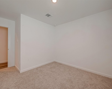 1018 Fringed Bluestar Drive - Photo Thumbnail 30