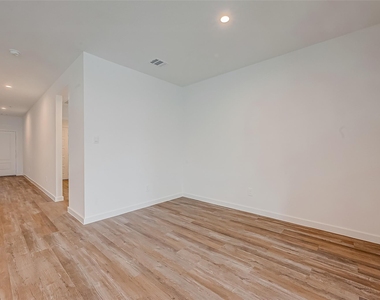 1018 Fringed Bluestar Drive - Photo Thumbnail 16
