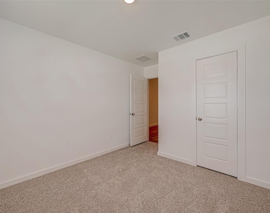 1018 Fringed Bluestar Drive - Photo Thumbnail 21