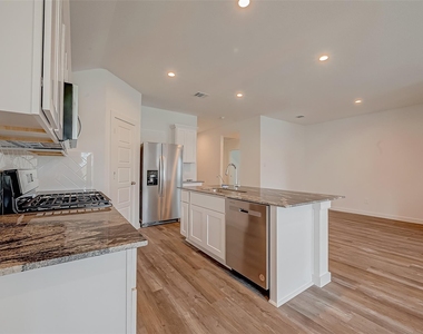 1018 Fringed Bluestar Drive - Photo Thumbnail 10