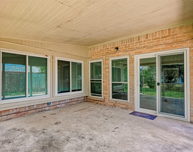 2302 Brook View Lane - Photo Thumbnail 36