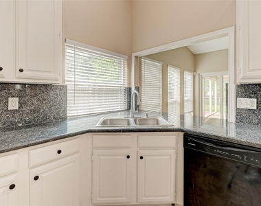 2302 Brook View Lane - Photo Thumbnail 13