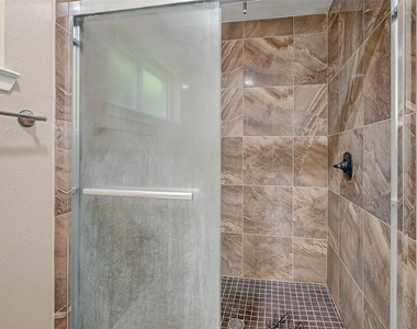 2302 Brook View Lane - Photo Thumbnail 33