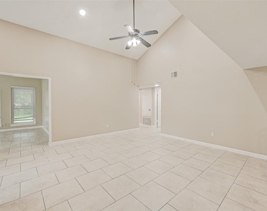 2302 Brook View Lane - Photo Thumbnail 10