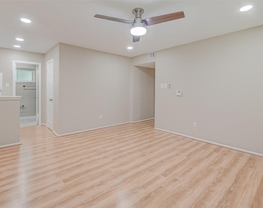 2302 Brook View Lane - Photo Thumbnail 29