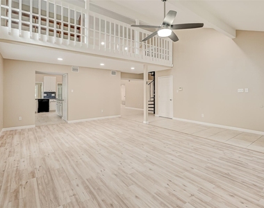 2302 Brook View Lane - Photo Thumbnail 6