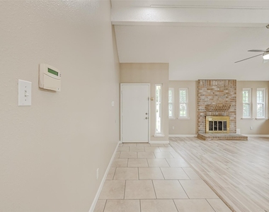 2302 Brook View Lane - Photo Thumbnail 2