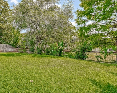2302 Brook View Lane - Photo Thumbnail 39
