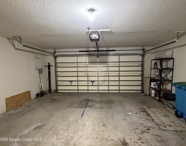 925 Falls Trail - Photo Thumbnail 19