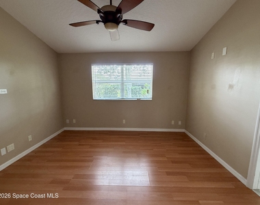 925 Falls Trail - Photo Thumbnail 26