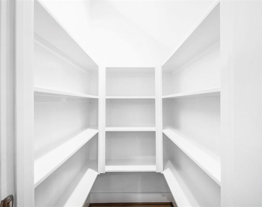 4508 Hardy Street - Photo Thumbnail 5