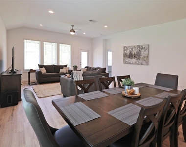 10208 Prairie Creek Lane - Photo Thumbnail 8
