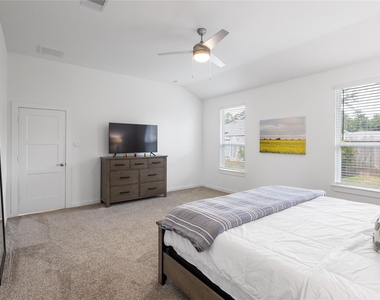 10208 Prairie Creek Lane - Photo Thumbnail 13