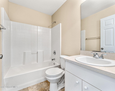 1622 Laramie Circle - Photo Thumbnail 21