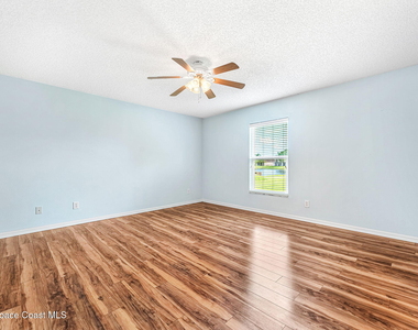 1622 Laramie Circle - Photo Thumbnail 16