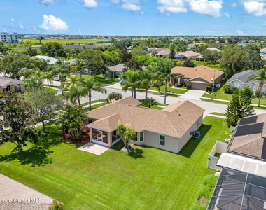 1622 Laramie Circle - Photo Thumbnail 3
