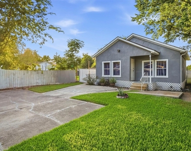 406 Gresham Street - Photo Thumbnail 6