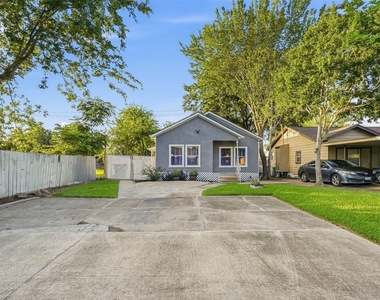 406 Gresham Street - Photo Thumbnail 26