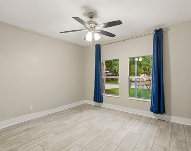 406 Gresham Street - Photo Thumbnail 16