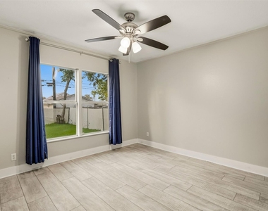 406 Gresham Street - Photo Thumbnail 18