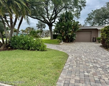 301 S Ramona Avenue - Photo Thumbnail 18