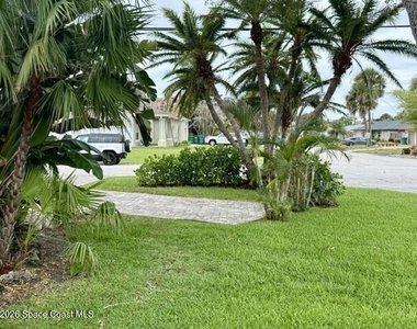 301 S Ramona Avenue - Photo Thumbnail 17