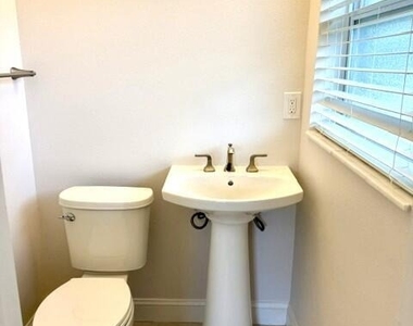 301 S Ramona Avenue - Photo Thumbnail 14