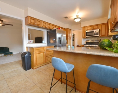 5118 Lymbar Drive - Photo Thumbnail 12