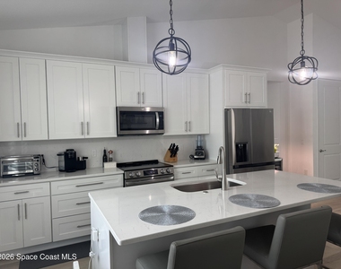 3198 Wessel Avenue Se - Photo Thumbnail 4
