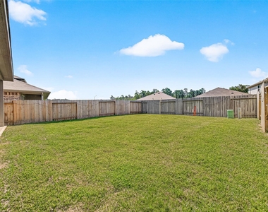 5442 Pinetree Crescent Lane - Photo Thumbnail 23